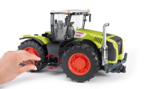 03015-claas-xerion-5000-traktor-bruder-04