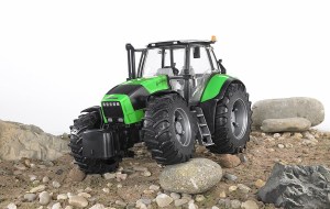 03080-deutz-traktor-x720-bruder-04